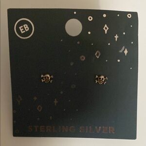 🎃Sterling Silver small Skull Earrings